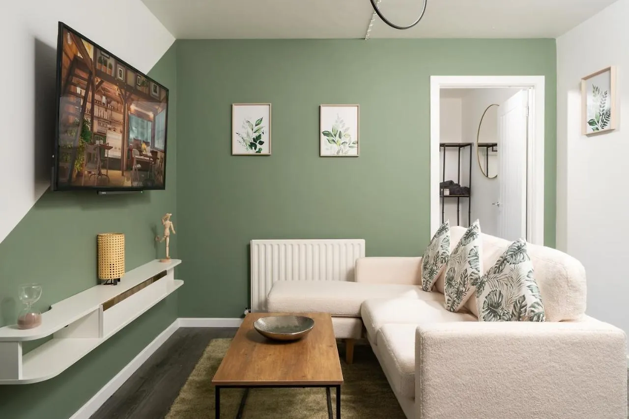 City Vibe Haven - Modern 2 Bed Apartment With High Speed Wi-Fi Belfast